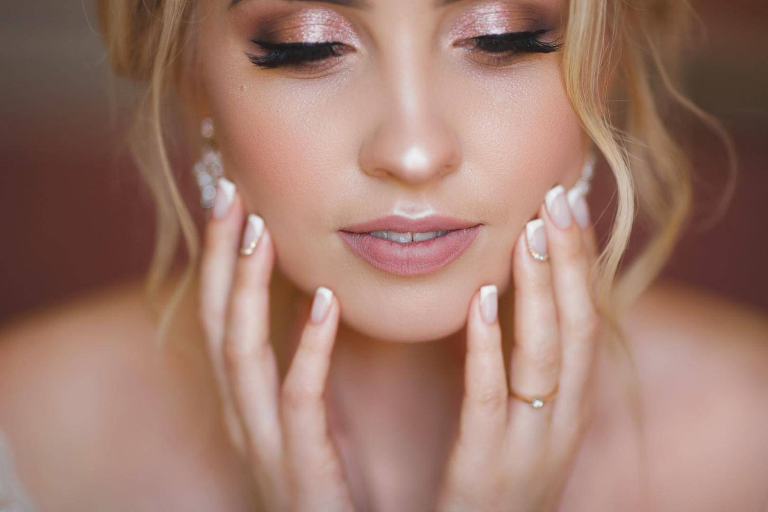 Beauty-Pflege vor der Hochzeit: Tipps für einen strahlenden Teint