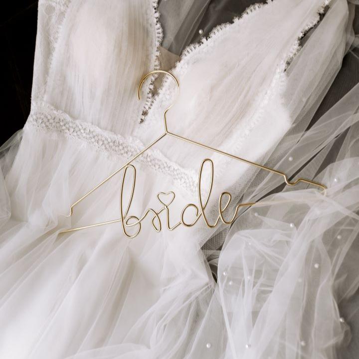 kleiderbügel-bride-brautkleid