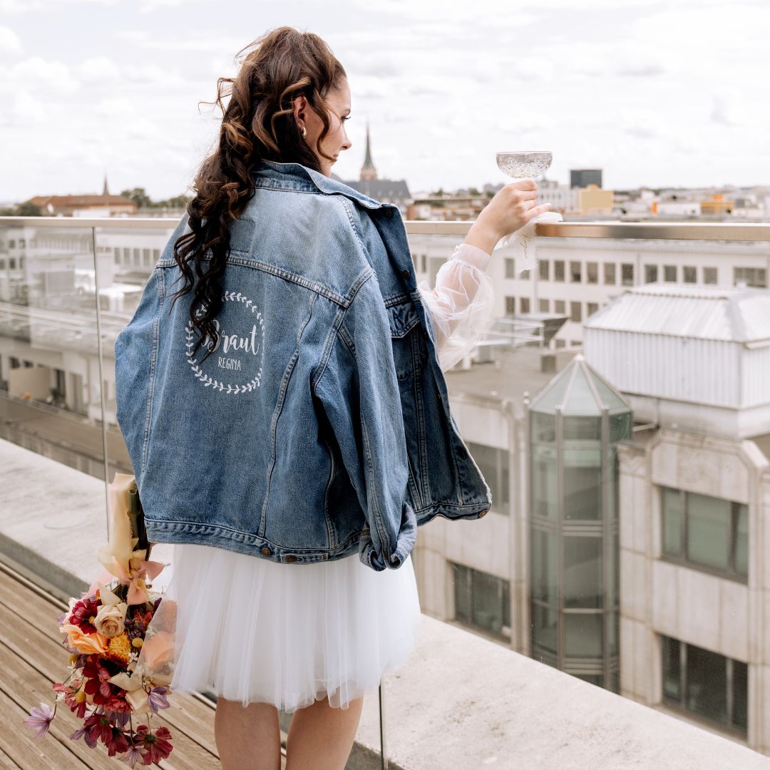 Personalisiertes Bügelbild Braut in weiß