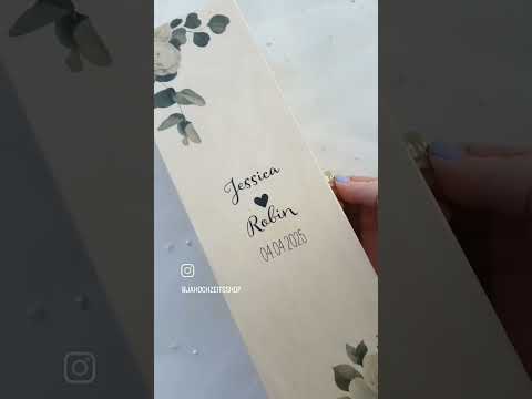 Personalisiertes Gästebuch Türmchen aus Holzblöcken