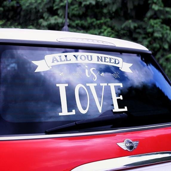 Autoaufkleber All you need is love aus Vinyl