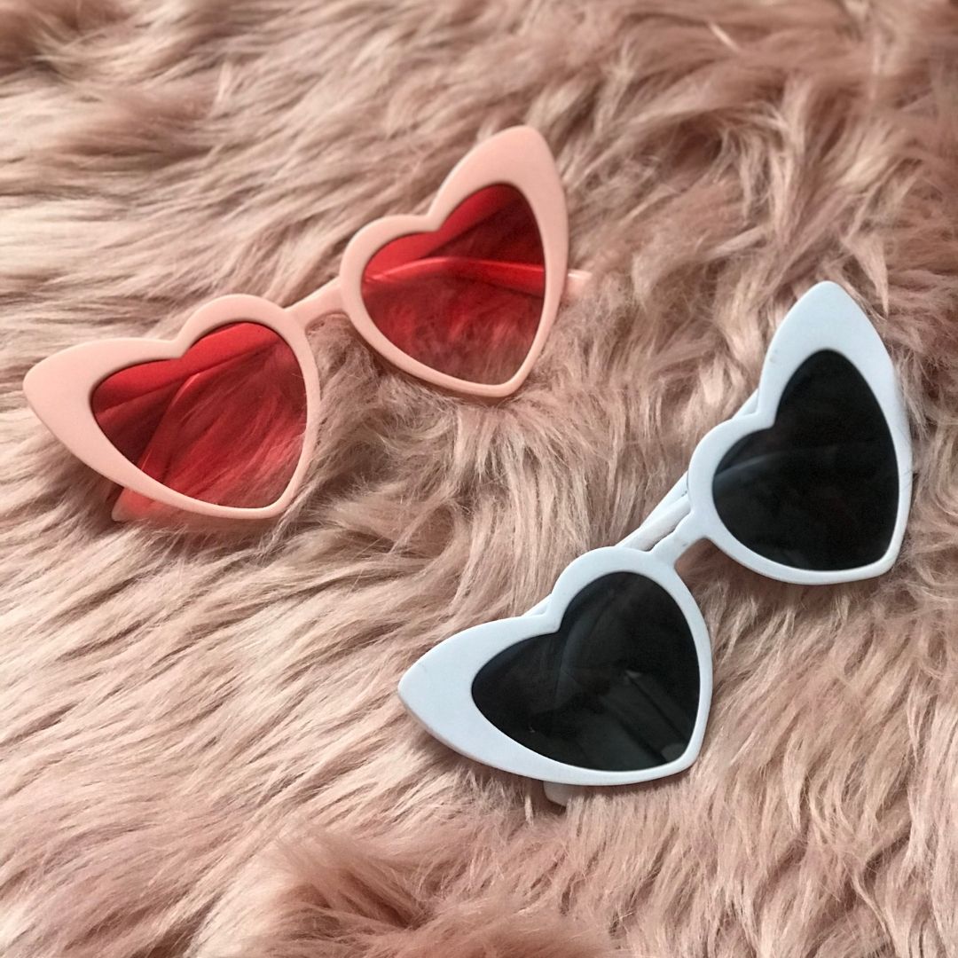 Retro Herzbrille bekannt aus Tiktok in weiß und rosa