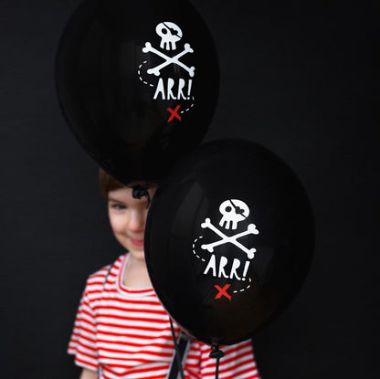 Luftballon schwarz mit Piratenmotiv