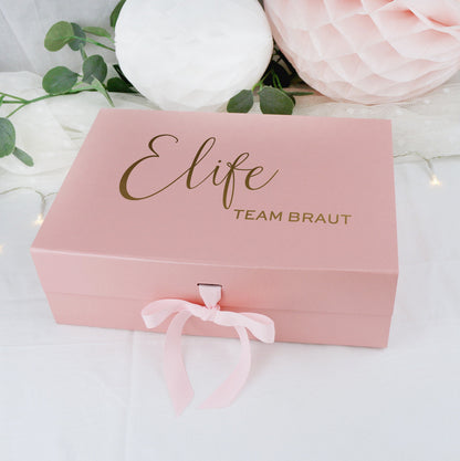 Personalisierte Geschenkbox in rosa mit Spruch in gold
