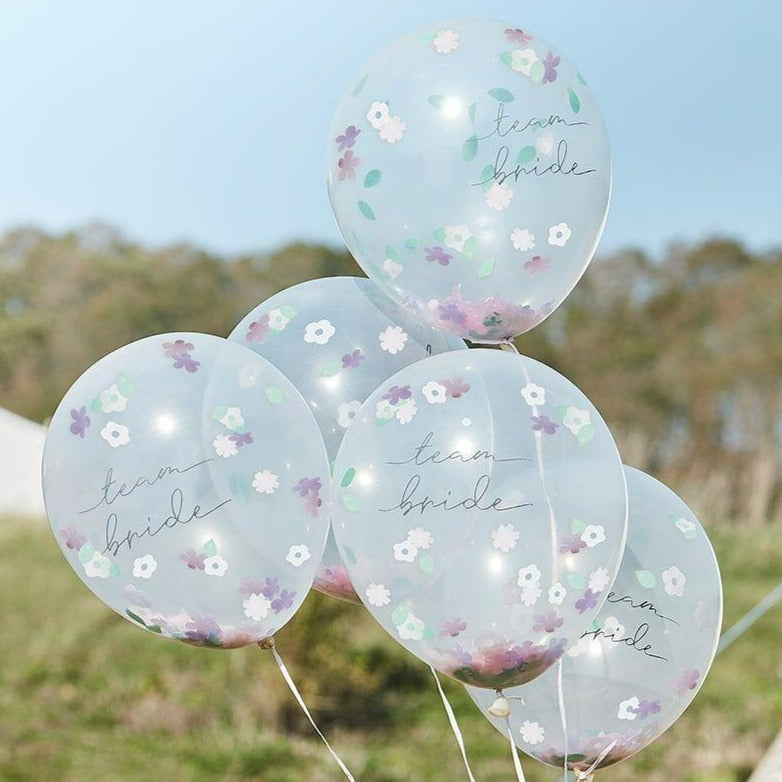 Team Bride Konfetti Ballons Blumen 